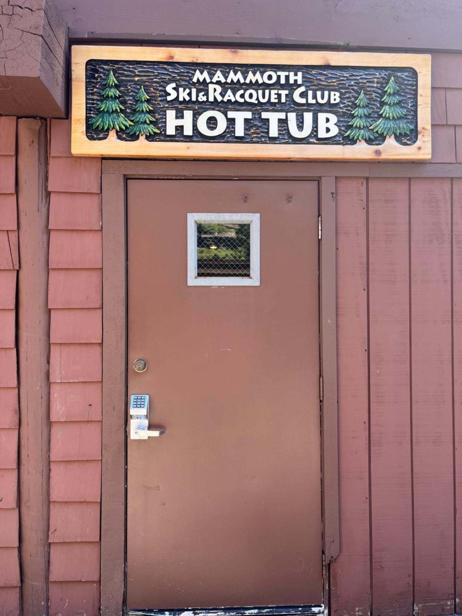 Tastefully Remodeled Condo At Mammoth Ski & Racquet Club, Hot Tub, Garage, 10 Min Walk To Ski Lifts 맘모스 레이크스 외부 사진